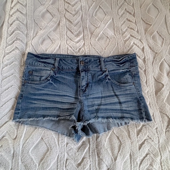 Celebrity Pink Denim Blue Women's Shorts - Picture 1 of 5